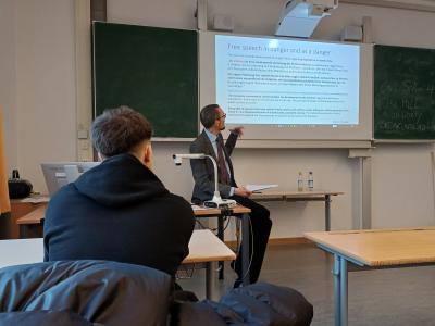 „Politischer und gesellschaftlicher Konsens. Konflikte und Konfliktlösungsstrategien – in der Antike und heute?“ vom 03.12. – 08.12.2025 am Wittelsbacher-Gymnasium in München - Bilder 2